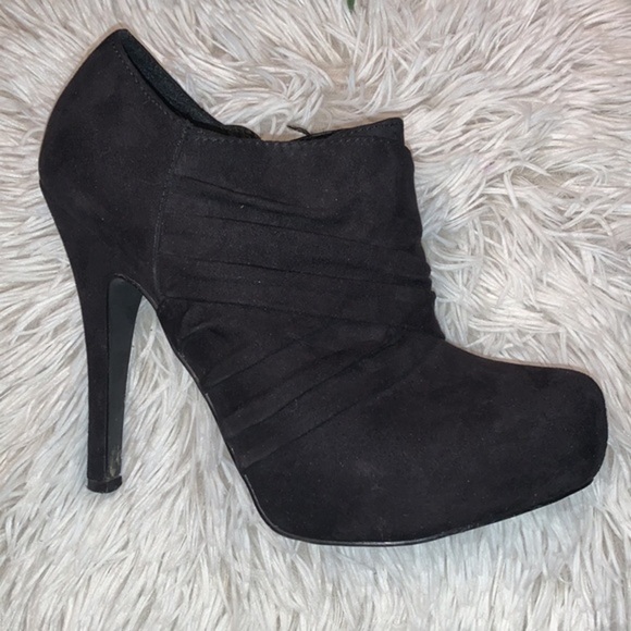 GUESS BLACK SUEDE STILETTO BOOTIE LADIES SIZE 6 1/2 - Picture 9 of 12